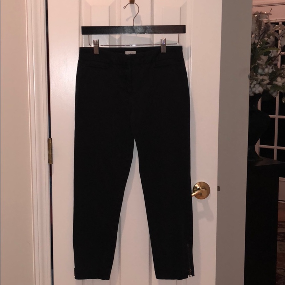 Cache black Capri pants with faux pockets SZ. 0
